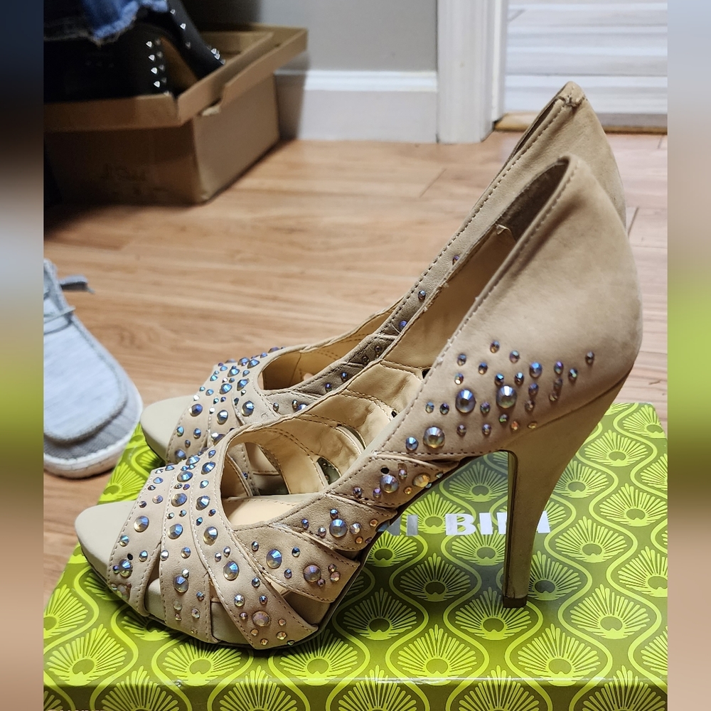 NIB Gianni Bini Bling Nude Heels Size 6.5